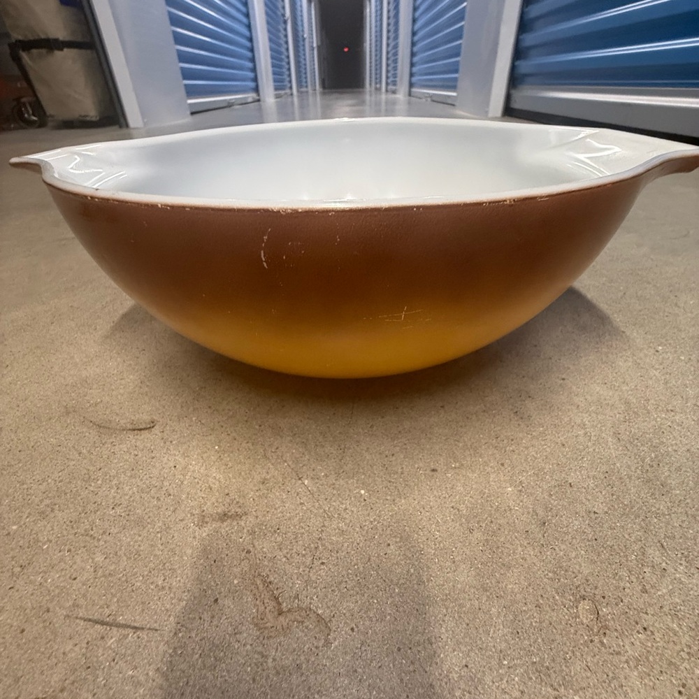 Vintage Pyrex Old Orchard "Cinderella Style" 4 qt Mixing Bowl #444 Brown Ombré